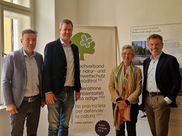 Dachverband und Wirtschaftsverband für Handwerk und Dienstleister planen gemeinsame Projekte Dachverband und Wirtschaftsverband für Handwerk und Dienstleister planen gemeinsame Projekte