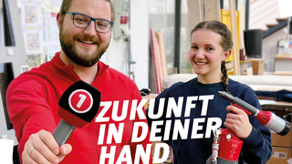 News Zwei Handwerker mit Werkzeug in einer Werkstatt, Text über Lehrlingsberufe im Handwerk