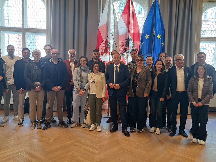 Gemeinsam gegen Leerstand: Tiroler Modell inspiriert Regionen im Alpenraum Gemeinsam gegen Leerstand: Tiroler Modell inspiriert Regionen im Alpenraum