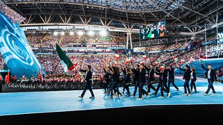 News Menschen marschieren bei der Eröffnungsfeier der WorldSkills Kazan 2019