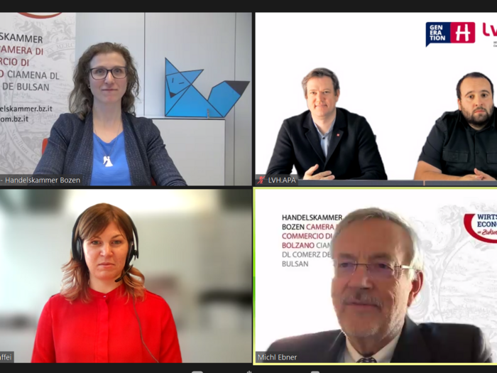 Imprese informate sul quadro giuridico e sull’installazione di impianti fotovoltaici Videoconferenza con quattro persone di Camera di Commercio Bolzano e LVH APA