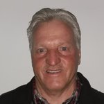 Unterpustertal/Gadertal Portrait eines älteren Mannes mit grauem Haar vor weißem Hintergrund