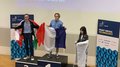 WorldSkills 2022 Special Edition: Weitere Silbermedaille für Südtirol Siegerpodium mit drei Personen, die Flaggen nach einer Grafiktechnologie-Meisterschaft halten.
