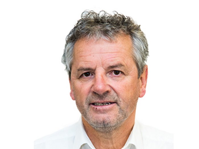 Gemeinderatswahlen 2020: Handwerker vertreten Wirtschaft und Gesellschaft Porträt eines lächelnden älteren Mannes mit grauen Haaren