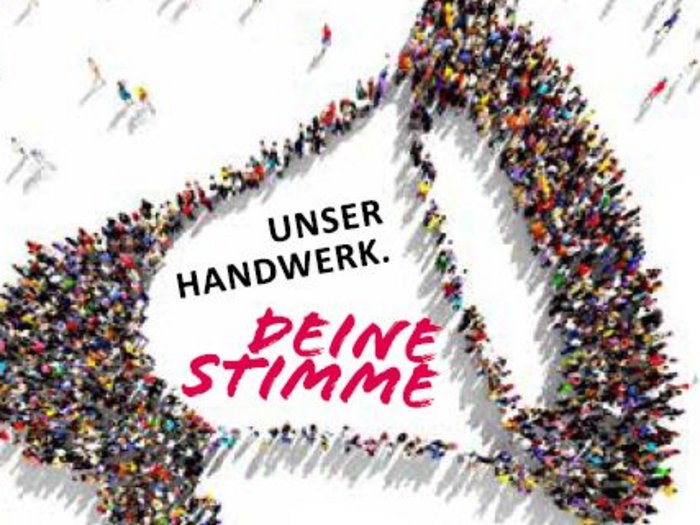 239 Kandidaten gehen für das Handwerk ins Rennen Menschen bilden ein Megafon mit dem Text Unser Handwerk Deine Stimme