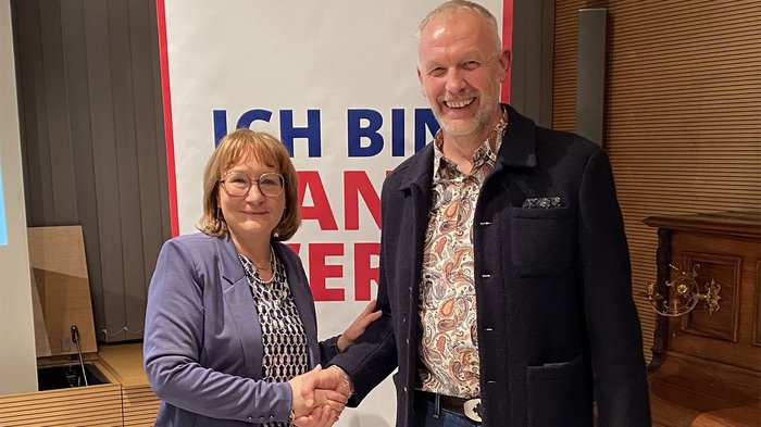 Der Appell des lvh-Chefs: „Nutzen wir die Chance der Massentests, um die Wirtschaft wieder komplett hochfahren zu können!“ Der Appell des lvh-Chefs: „Nutzen wir die Chance der Massentests, um die Wirtschaft wieder komplett hochfahren zu können!“