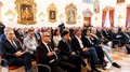 Südtiroler Wirtschaftspreis 2024 Viele Menschen hören in einem prunkvollen Raum mit Gemälden einer Veranstaltung zu