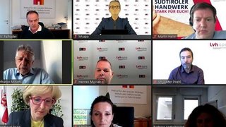 News Screenshot eines Online-Videotreffens mit neun Teilnehmern in verschiedenen Umgebungen