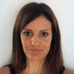 Untervinschgau Porträt einer Frau mit braunen Haaren vor weißem Hintergrund