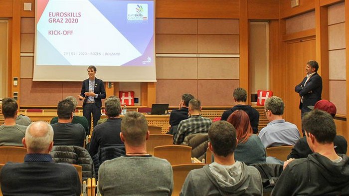 14 Berufe gehen für EuroSkills ins Rennen Präsentation bei EuroSkills Graz 2020 Kick-off in Bozen
