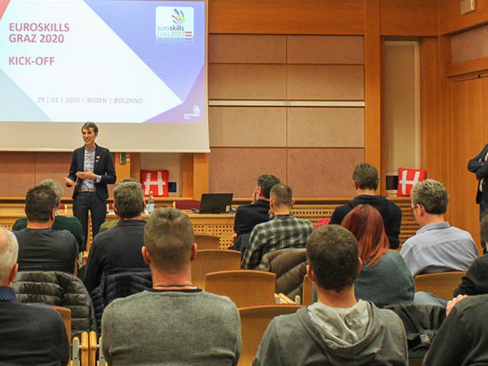 14 Berufe gehen für EuroSkills ins Rennen Präsentation bei EuroSkills Graz 2020 Kick-off in Bozen