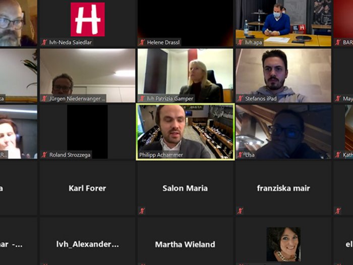 „Das Zeichen für den Neustart der Wirtschaft wurde gesetzt“ Online-Meeting mit mehreren Teilnehmern in Videokonferenz